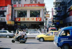 呱呱爆料在线吃瓜兰州老街,呱呱爆料，在线吃瓜，探寻古街新风尚